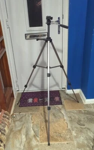 VANGUARD T-060220A Extendable Camera Tripod - Picture 1 of 14