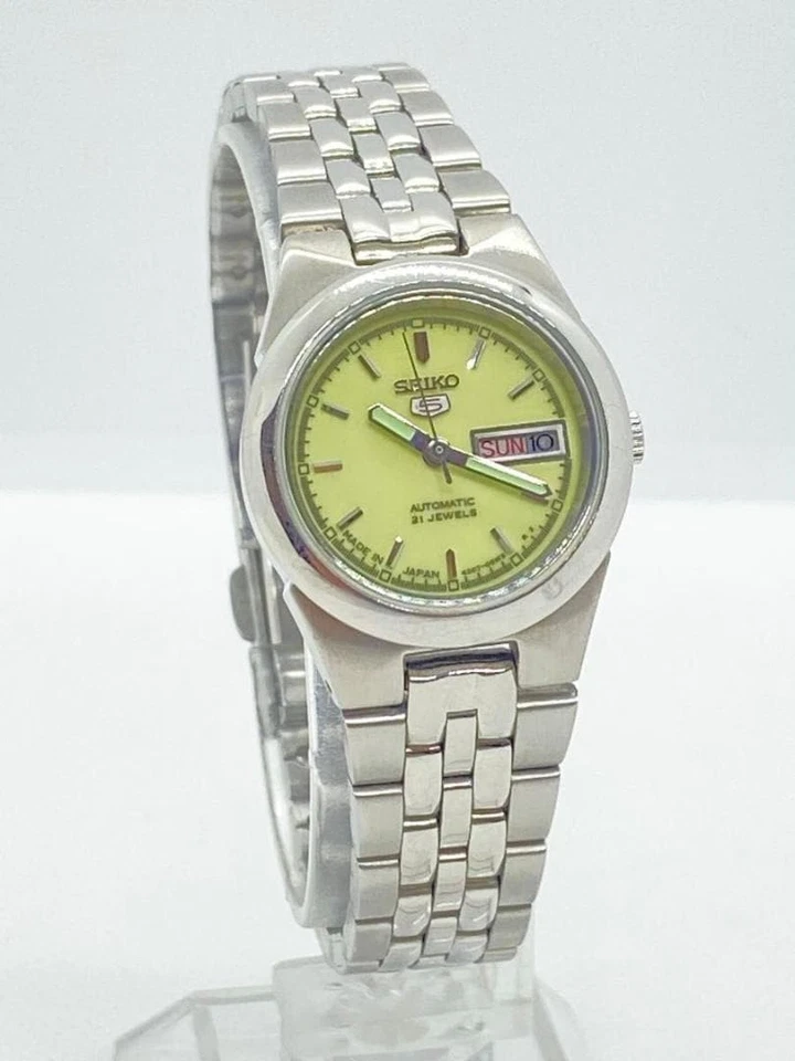 Seiko 5 4207-01Y0 Automatic Yellow Lumibrite Dial Silver Band Watch Foto 1 de 4