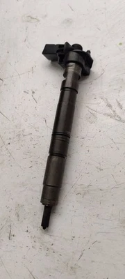 Volkswagen PASSAT B6 2008 Diesel fuel injector 03L130277 77kW ULA31126 — 第 1/4 张图片