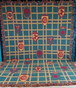 VTG VARIOUS COAT OF ARMS Tapestry Blanket THROW GREEN RED YELLOW - Picture 1 of 11