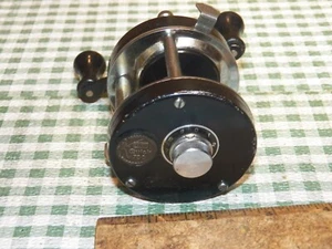 Carrete de pesca de fundición vintage D•A•M Quick 700 CHAMPION - Hecho en Alemania Occidental - Imagen 1 de 7