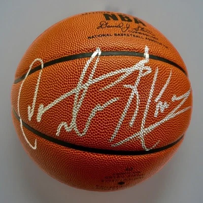 DENNIS RODMAN SIGNED LE OFFICIAL BASKETBALL  /300 BULLS JORDAN - PSA/DNA COA - Image 1 of 4