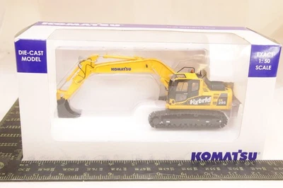Komatsu HB205 Hybrid Track Digger UH-8080U Universal Hobbies 1:50 NEW Old Stock - Image 1 of 4