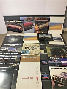 Vintage 1980s GM Automobile Dealer Exclusive SALES BROCHURE ETC PONTIAC Firebird - Foto 1 di 12