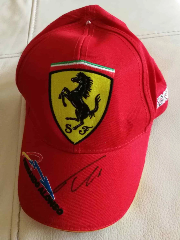 Fernando Alonso F1, Scuderia Ferrari F1, original signed baseball cap II. - Image 1 of 4