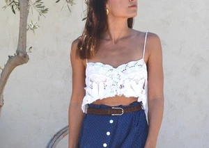 Weiß Handarbeit Upcycling Applikation Häkeln Strick Baumwolle Boho Chic Crop Top. - Bild 1 von 7