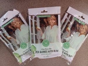 Martha Stewart Latex Gloves with Aloe, Small/Medium 3 Pairs Dishwashing Cleaning - Picture 1 of 3