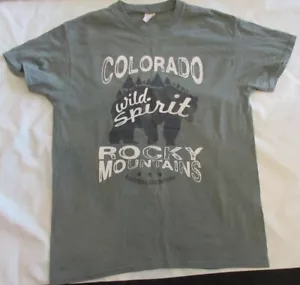 Gildan green ""Colorado Wild Spirt" short sleeve T-shirt size M - Picture 1 of 3