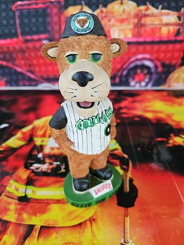 VINTAGE 2002 KANE COUNTY COUGARS MASCOT OZZIE SGA BOBBLEHEAD SKIPPY PROMO #30 Cover