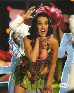 Katy Perry Teenage Dream SEXY Signed Auto 8x10 PHOTO JSA Certified - Picture 1 of 2