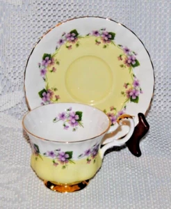 Beautiful Vintage Royal Albert "4361" Bone China, Teacups & Saucers - Picture 1 of 6