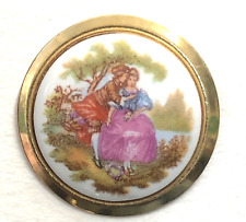 Colonial Couple Porcelain Set in Metal Large Button - Sneaking a Kiss