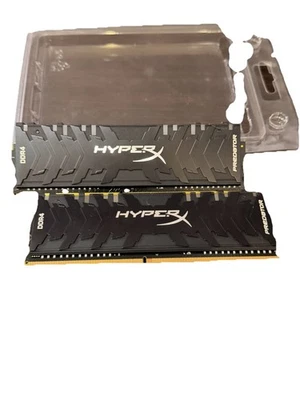 16GB Kit Ram RGB HyperX Predator DDR4-3200 HX432C16PB3AK2/16 - Immagine 1 di 2