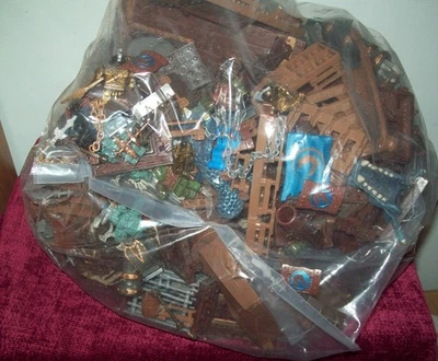 Gran lote de bloques de construcción barco con velas de tela, dragones, brillo metálico Foto 1 de 4