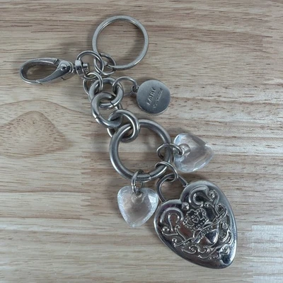 De Colección Años 90 KATHY VAN ZEELAND Tono Plata Metal Monedero Dije CORAZONES ACRÍLICOS Clip Y2K Foto 1 de 4