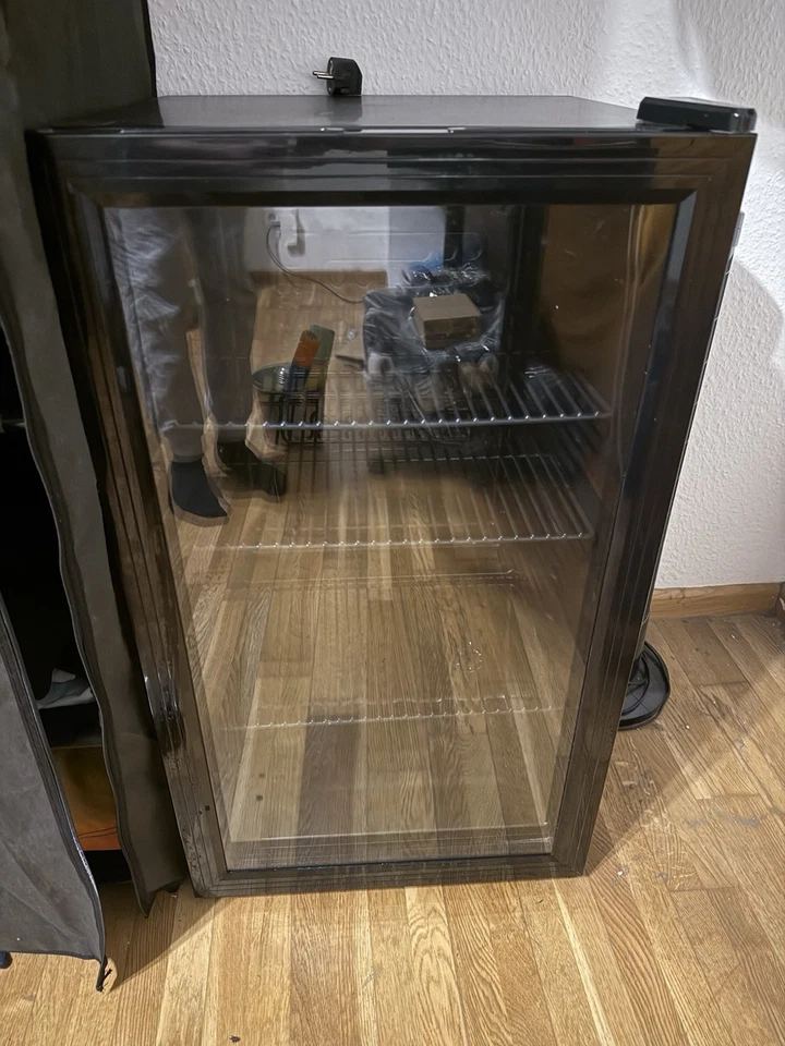 🥤 Getränkekühlschrank mit Glastür & Temperaturregler | Bar, Gamingzimmer - Bild 1 von 4