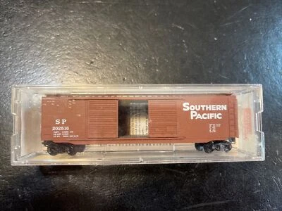 N Scale MTL Micro Trains 34050 SP Southern Pacific 50' Standard Box Car #202516 - Image 1 of 2