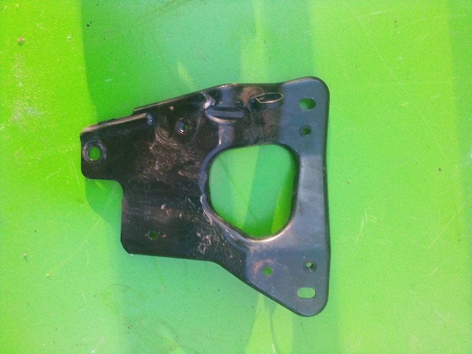 ОРИГИНАЛЬНЫЙ КРОНШТЕЙН ПОДДЕРЖКИ ВПУСКНОГО КОЛЛЕКТОРА ДВИГАТЕЛЯ DODGE DURANGO 3,6 Л 2016-2020 - Изображение 1 из 1