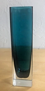 Vtg MID CENTURY MODERN Turquoise Studio Glass BUD VASE Unmarked - Picture 1 of 18