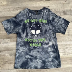 Forever 21 Men T-Shirt We Out Here Outta This World Alien Graphic Tee Size S - Picture 1 of 1