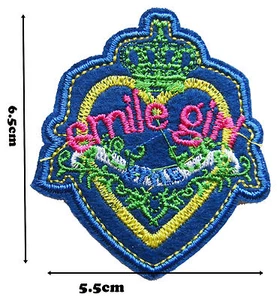 Smile Girl Iron on Embroidered Patch Badge Patches Badges Patches Motif P208 - Foto 1 di 3