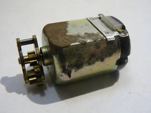 1 motor 79323 Mabuchi para Carrera Servo 140 V1 obstáculo VW - Bulli Bus - Imagen 1 de 1