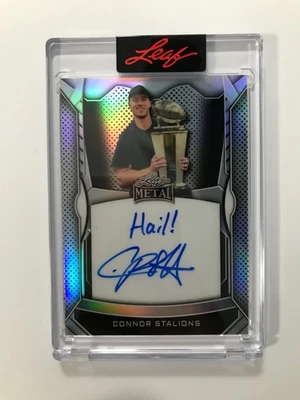 Sementales Connor Leaf Metal 2025 automático/199 ¡Granizo plateado! Wolverines de Michigan Foto 1 de 4