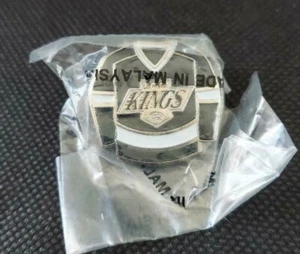 NHL Los Angeles Kings Away Black Jersey Pin Stamped 1992 Vintage Hockey  - Bild 1 von 3