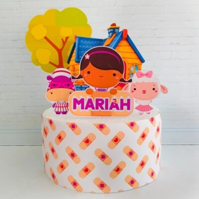 Topper de pastel personalizado Doc McStuffins Foto 1 de 2