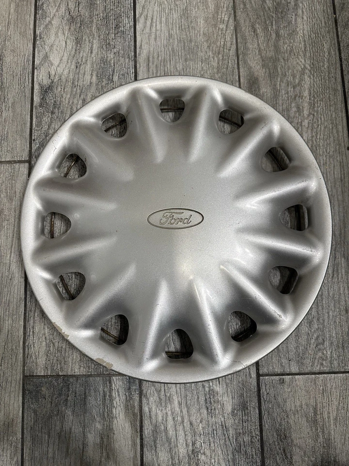 "Cubierta de rueda tapacubos One 95-97 Ford Contour 14"" 94BB-1130-CC 95 95 97" Foto 1 de 4