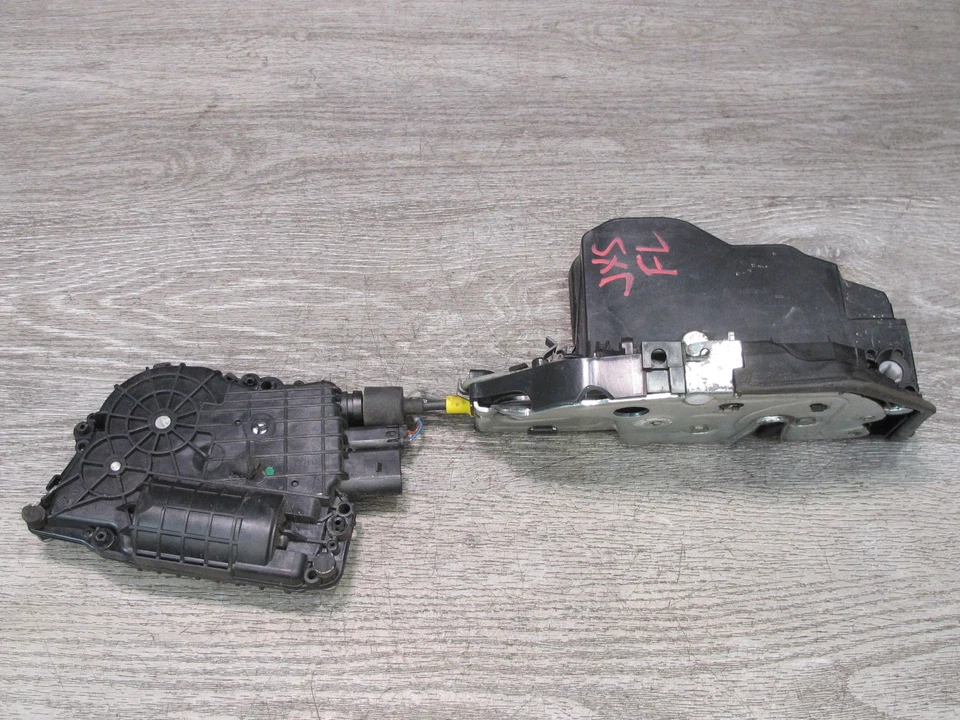 BMW E71 E72 X6 X6M 2008-2014 actuador de cierre de cerradura de puerta delantera izquierda con cierre suave Foto 1 de 4