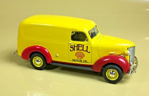 1939 CHEVY PANEL VAN ~ SHELL MOTOR OIL ~ GREENLIGHT - Picture 1 of 8