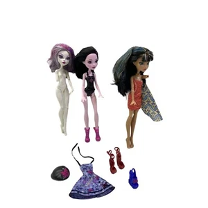 Lot Of 3 Monster High Draculara Doll Mattel Vampire Molded Shoes - Foto 1 di 12