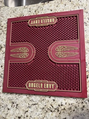 Alfombra de mostrador de barra Angels Envy Foto 1 de 4