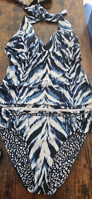 La Blanca Women's Swimsuit Bikini Tankini 2-Piece  Size 6 Black White Reversible - Image 1 of 4