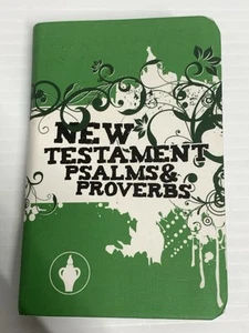 New Testament Psalms & Proverbs Gideon Pocket Bible Green - Picture 1 of 10