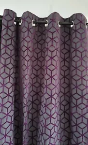Next Plum/Charcoal Flocked Velvet Geometric Curtains 168x229cm(66x90") - Foto 1 di 9
