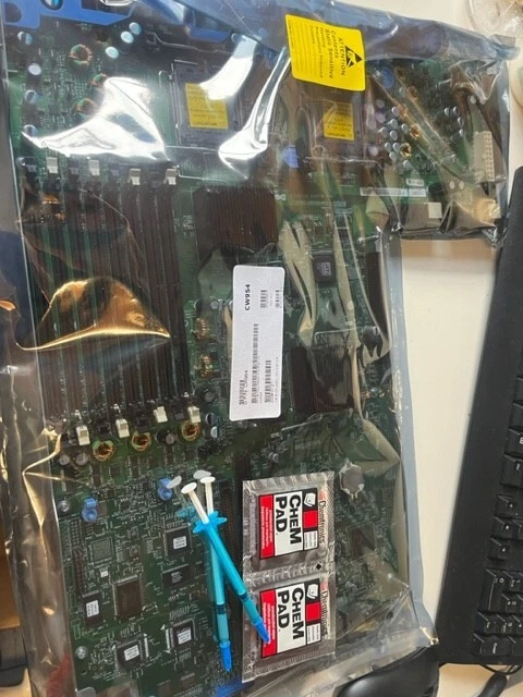 Dell PowerEdge 2950 2 x CPU Sockets P/N: CW954 Server Motherboard - Image 1 of 1