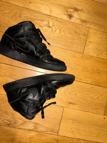 Jordan 1 Mid Triple nero taglia 5