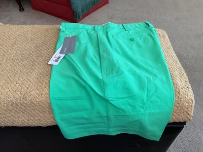 Cutter & Buck Men's Green Flat Front Golf Shorts - Size 34” - Image 1 of 4