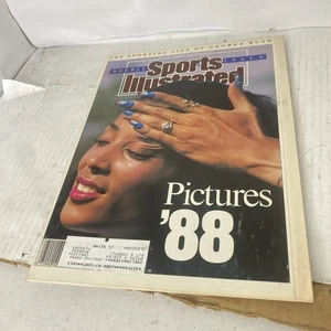 Sports Illustrated 1988-1989 Double Issue Pictures '88 Florence Griffith Joyner - Picture 1 of 9