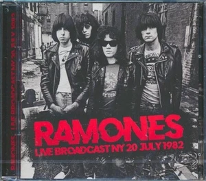 Ramones Live Broadcast NY 20 July 1982 2xCD Set 35 Tracks Limited Live Edition - Foto 1 di 6