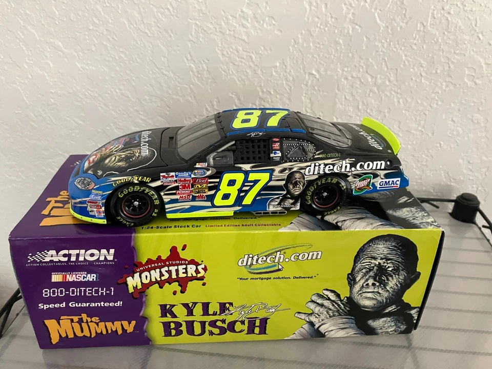 2003 #87 KYLE BUSCH 1:24 DITECH.COM/MONSTERS CWB Foto 1 de 1