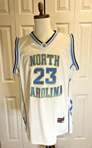 Camiseta Michael Jordan Tar Heels Blanca 52 De Tienda NBA NUEVA CON ETIQUETAS Nike L - Imagen 1 de 13