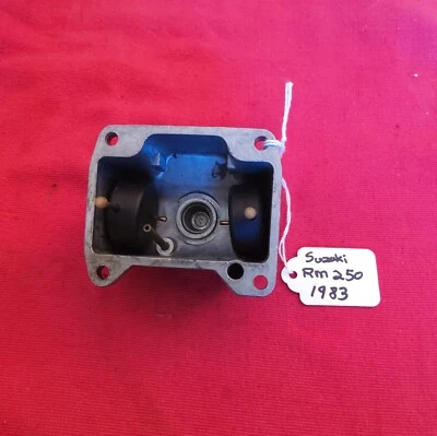 Vintage SUZUKI 1983 RM 250 83 CARBURETOR MIKUNI FLOAT BOW complete with floats. - Image 1 of 4