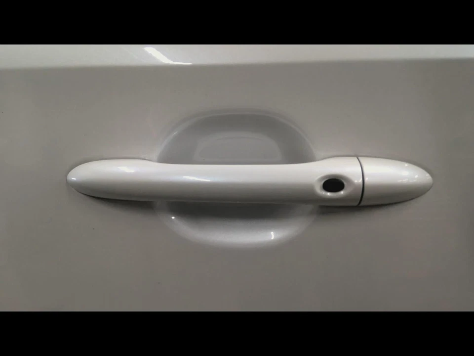 Used Rear Right Exterior Door Handle fits: 2019 Kia Sedona assembly door rear pa Foto 1 de 4