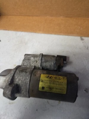 Hyundai Elantra 2017-2020 motor de arranque de 2,0 L OEM 36100-2E551 Foto 1 de 4