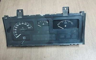 Tacho (152.613 km) 7700423047 Renault Clio I 1,2 Bj.90-98 - Bild 1 von 4