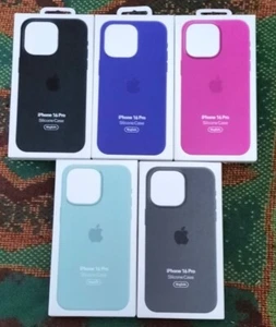 Funda de silicona Oficial con MagSafe iPhone 16 Pro - Foto 1 di 7