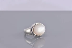 Anillo de banda distintivo madre perla con borde ovalado de plata esterlina 9g 925 talla: 5 - Imagen 1 de 8
